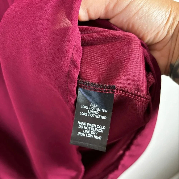 Lulus Shifting Dears Wine Red Long Sleeve Open Shoulder V-neck Dress size S - Picture 7 of 14